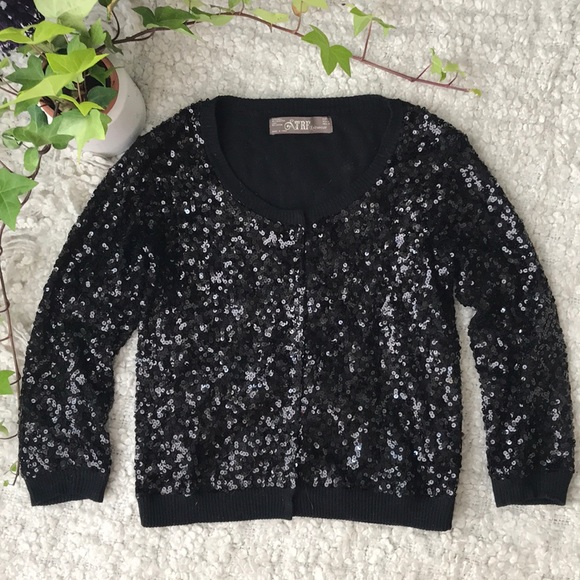 Gorgeous Sequinned Cardigan (Holiday Flare) - Picture 1 of 5